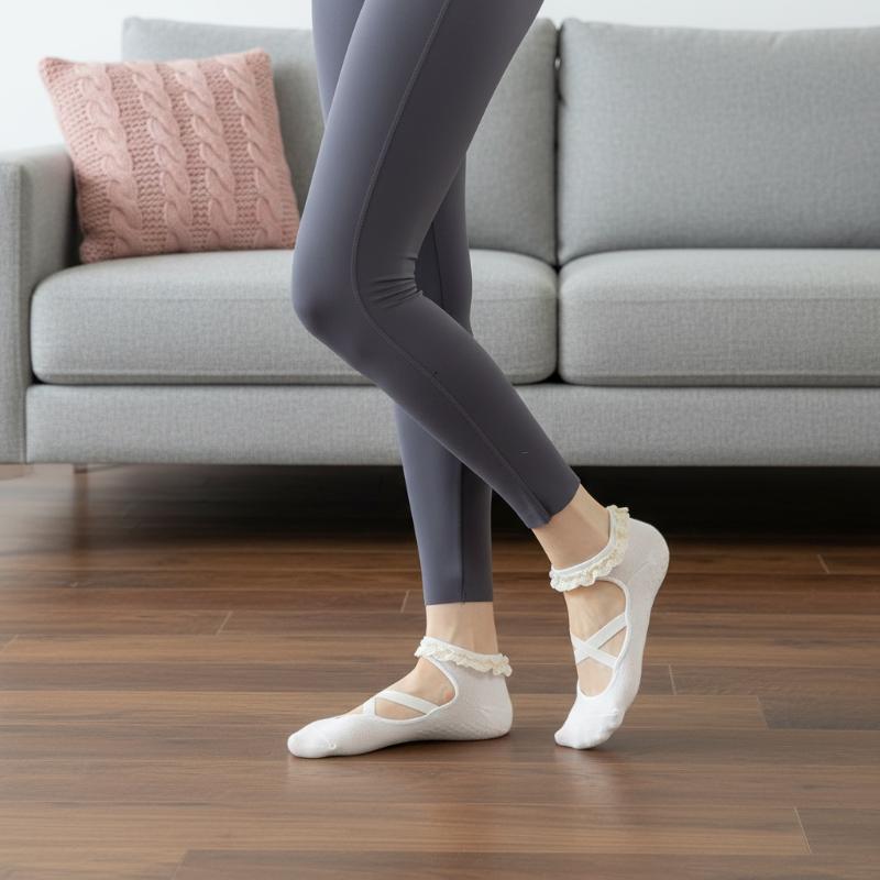 Pilates & Yoga Studio Alineacion - 1 пара милых кружевных носков для
